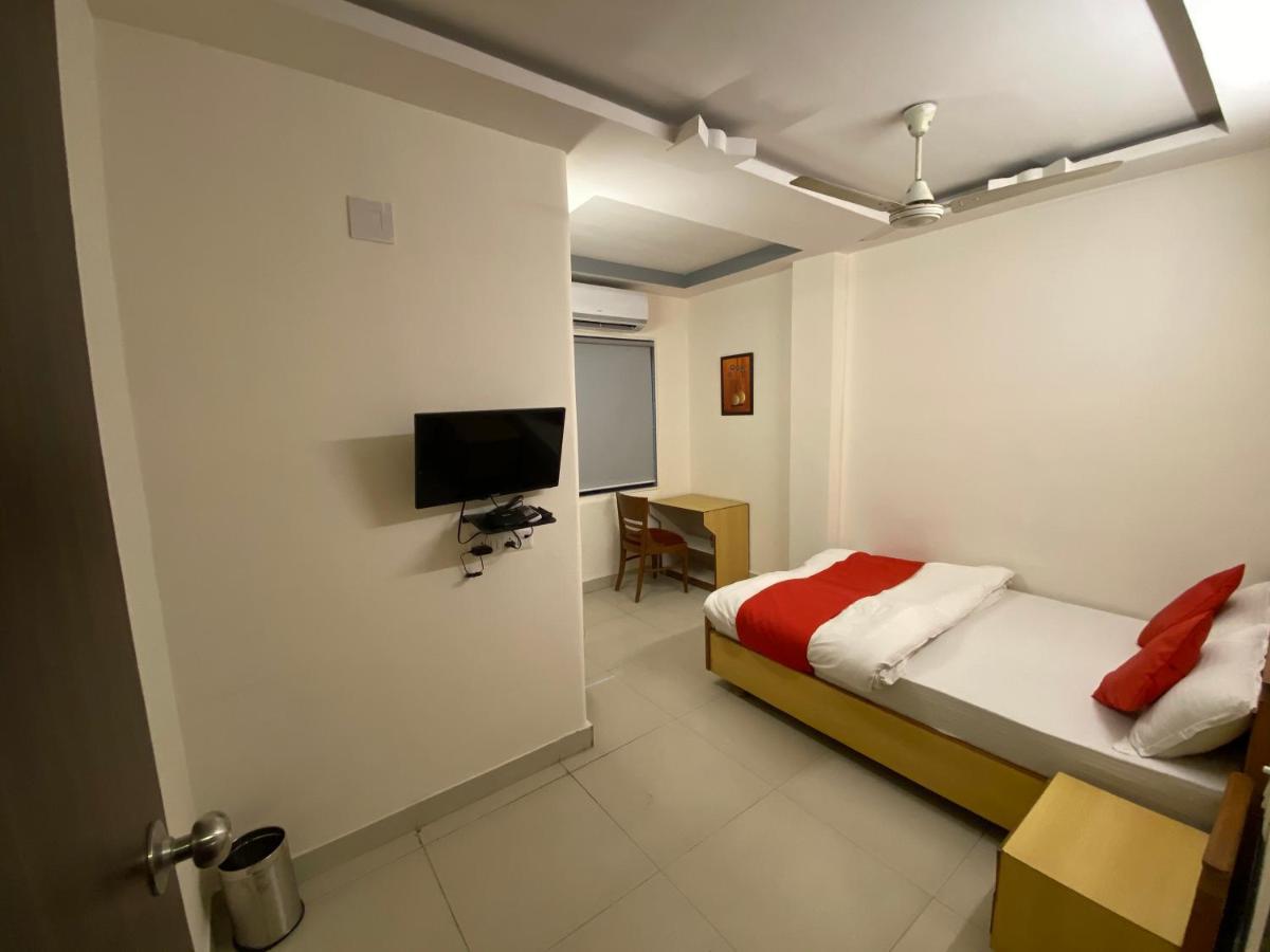 Hotel Riverfront Ahmedabad Luaran gambar