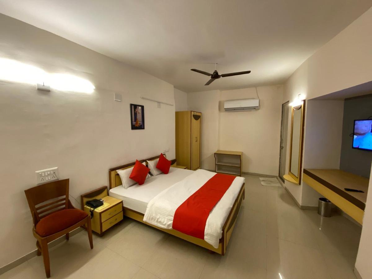 Hotel Riverfront Ahmedabad Luaran gambar