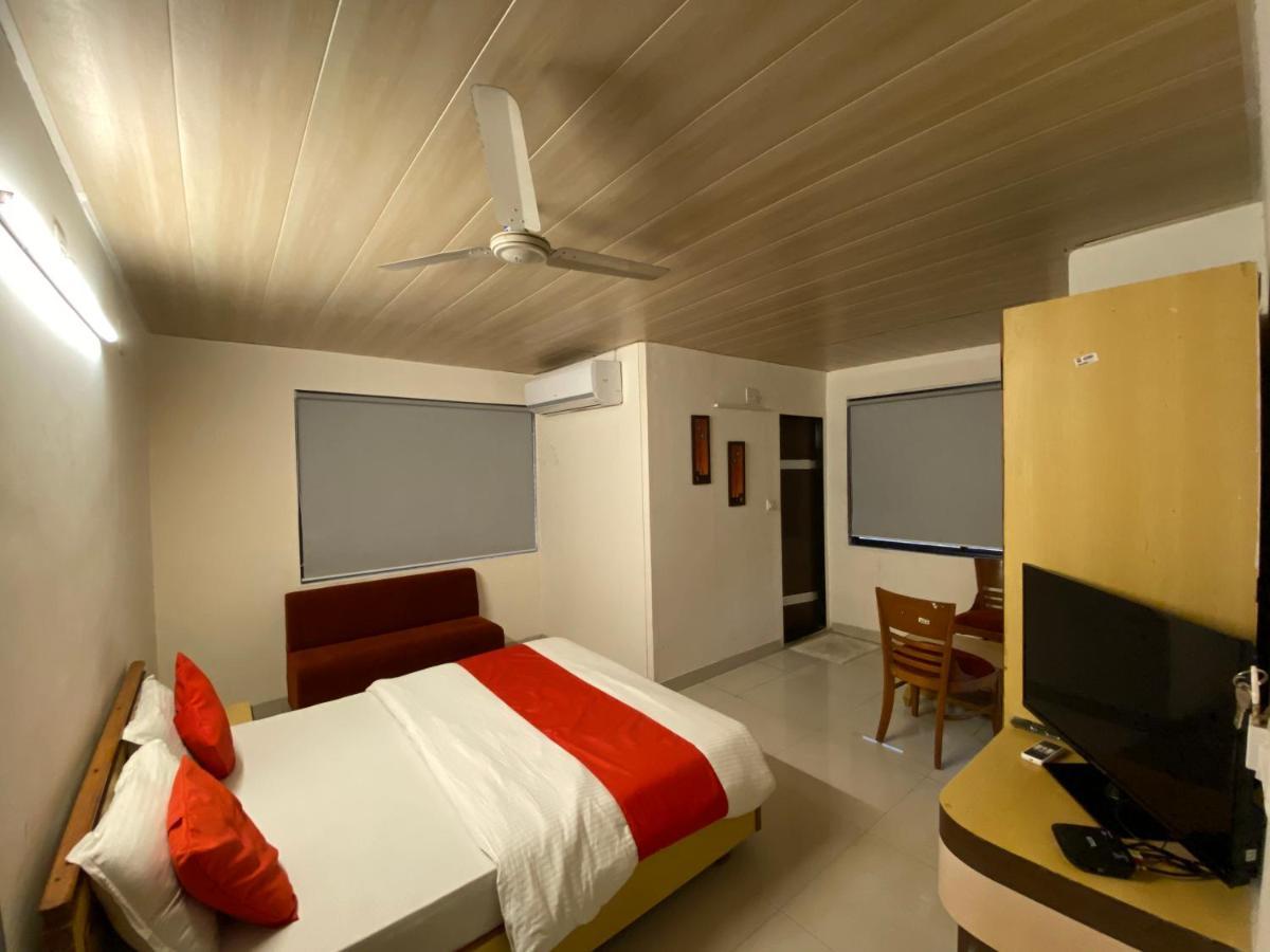 Hotel Riverfront Ahmedabad Luaran gambar