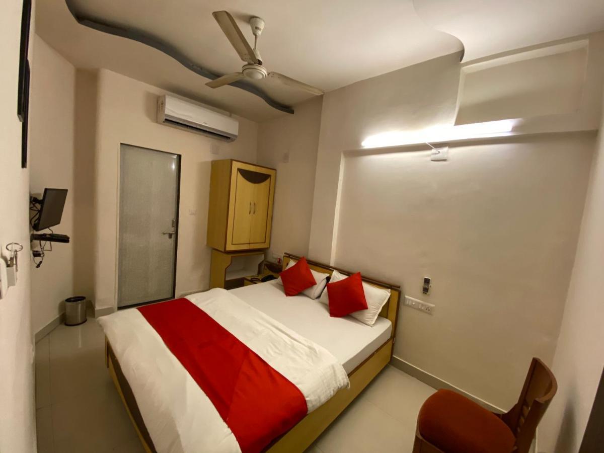 Hotel Riverfront Ahmedabad Luaran gambar