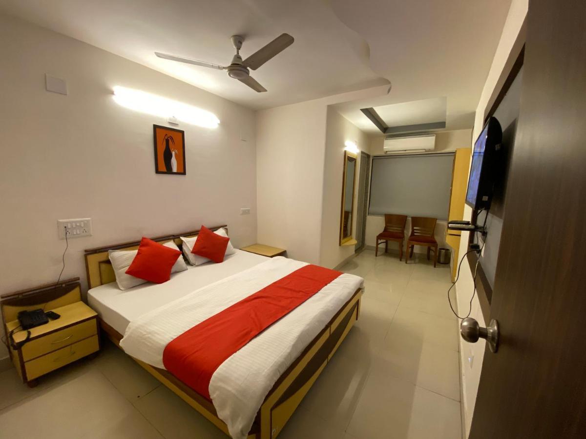 Hotel Riverfront Ahmedabad Luaran gambar