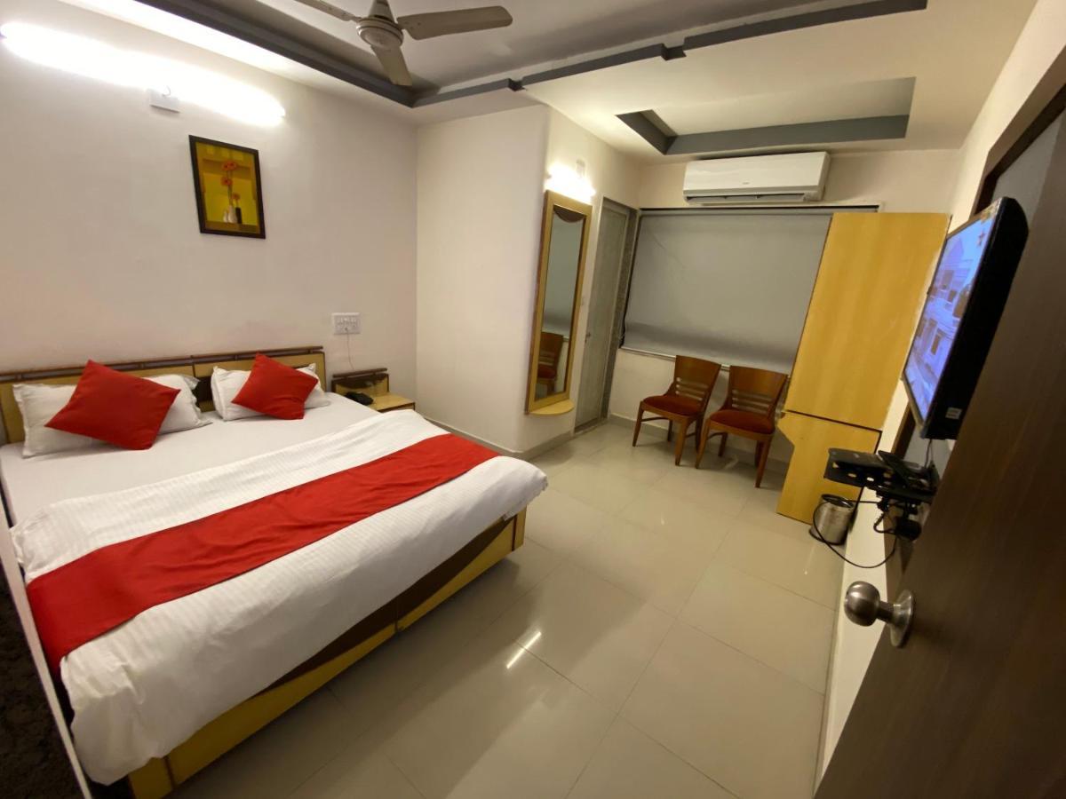 Hotel Riverfront Ahmedabad Luaran gambar