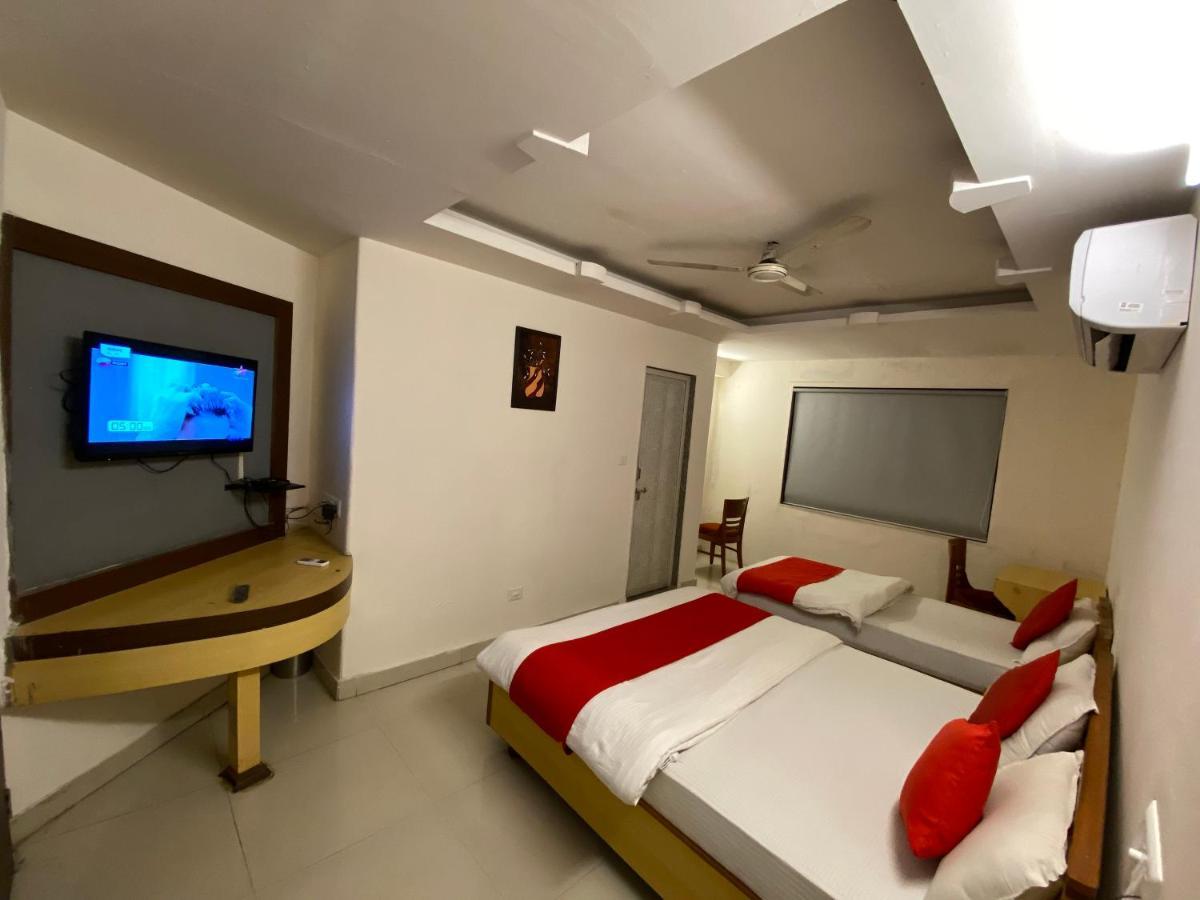 Hotel Riverfront Ahmedabad Luaran gambar